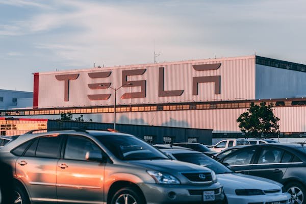 Comprendre l'assurance pour Tesla : Options et conseils utiles